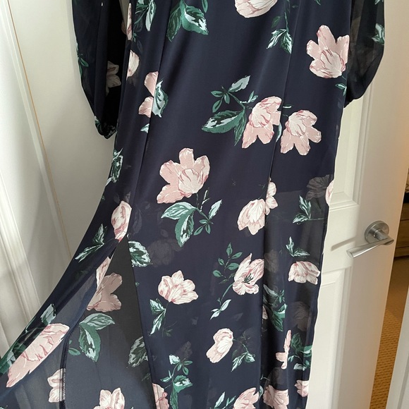 Dynamite Floral Maxi Dress - Picture 4 of 5